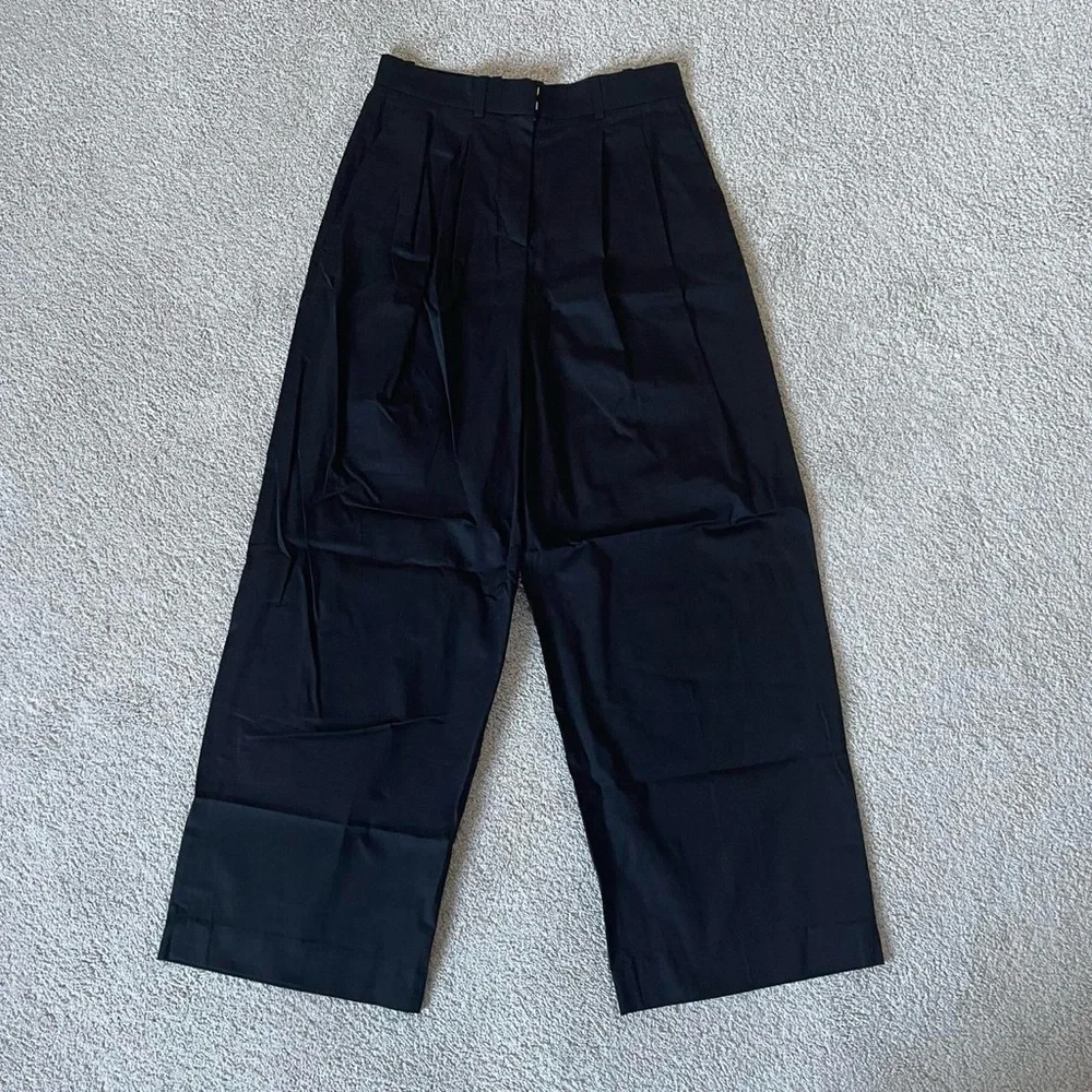 COS | RELAXED 100% COTTON WIDE-LEG TROUSERS - Picture 3 of 9